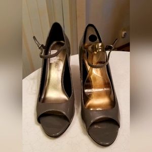 Worthington  Grey high heels